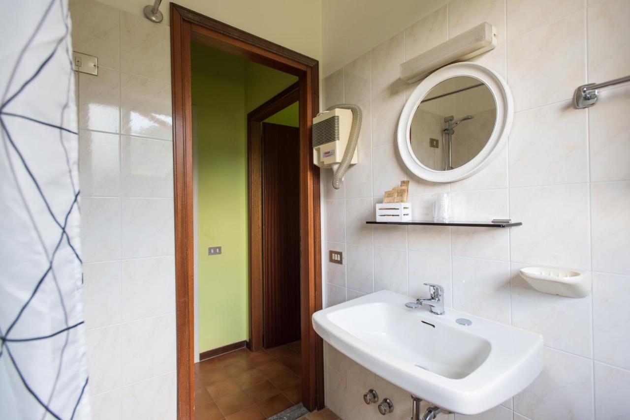 Albergo La Genzianella Miasino Kültér fotó