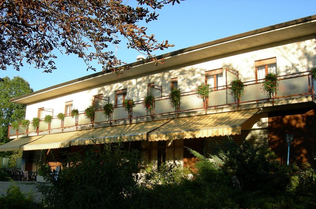 Albergo La Genzianella Miasino Kültér fotó